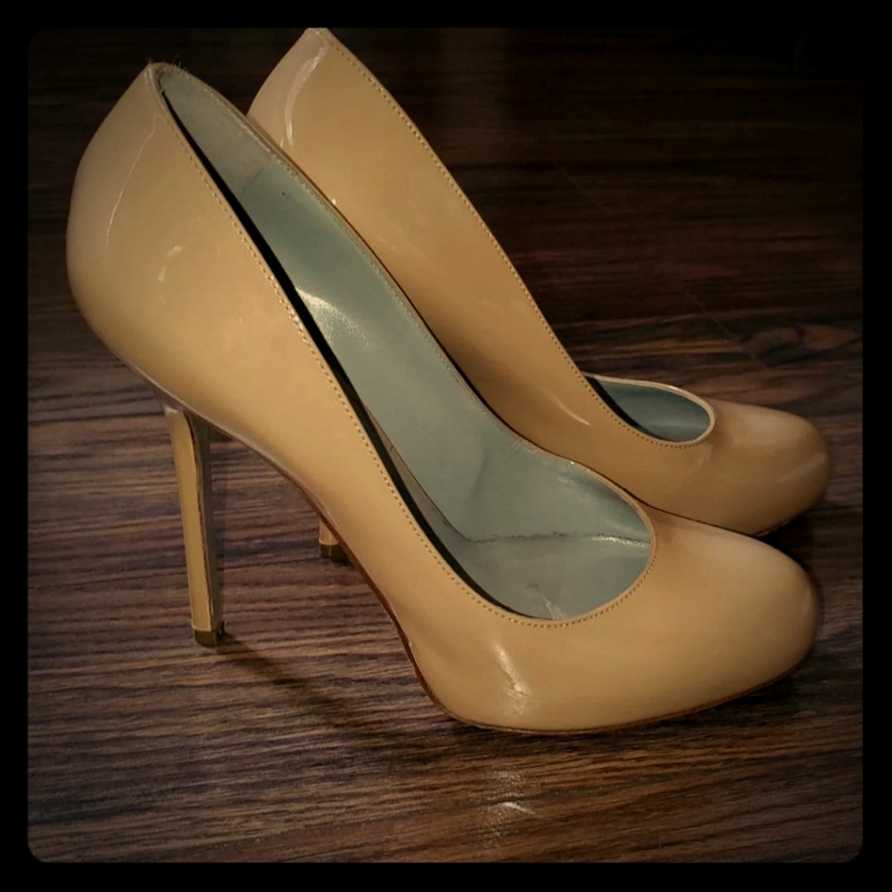 Sergio Rossi Luxury Nude Heels 39